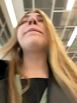 Sunny   Bunny online show from 11/04/25, 01:10