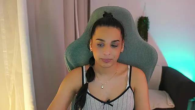 Snapshot of mila__denver chatting on 01/23/25, 06:56 mila denver online show from 01/23/25, 06:56