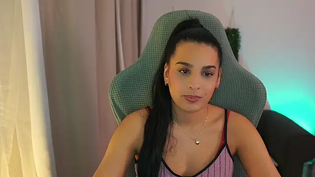 Snapshot of mila__denver chatting on 01/26/25, 05:13 mila denver online show from 01/26/25, 05:13