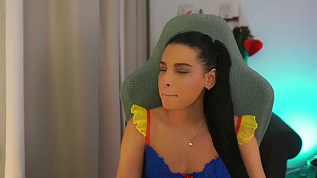 Snapshot of mila__denver chatting on 02/11/25, 05:18 mila denver online show from 02/11/25, 05:18