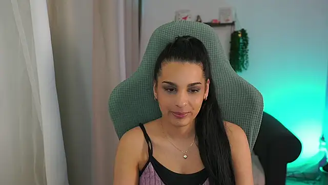 Snapshot of mila__denver chatting on 03/21/25, 03:24 mila denver online show from 03/21/25, 03:24