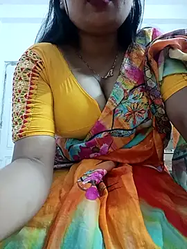 Snapshot of Priya_2222 chatting on 03/19/26, 06:12 Priya 2222 online show from 03/19/26, 06:12
