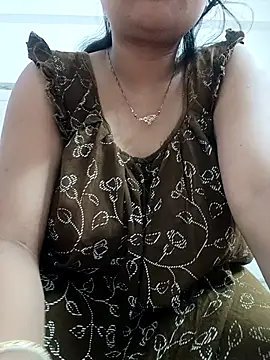 Snapshot of Priya_2222 chatting on 04/15/26, 07:58 Priya 2222 online show from 04/15/26, 07:58