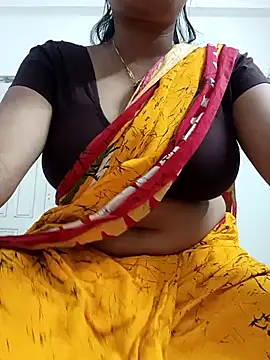 Snapshot of Priya_2222 chatting on 04/21/26, 07:17 Priya 2222 online show from 04/21/26, 07:17
