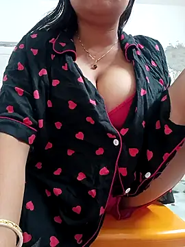 Snapshot of Priya_2222 chatting on 04/28/26, 06:35 Priya 2222 online show from 04/28/26, 06:35