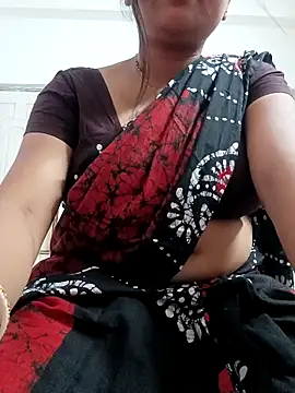 Snapshot of Priya_2222 chatting on 05/11/26, 05:54 Priya 2222 online show from 05/11/26, 05:54