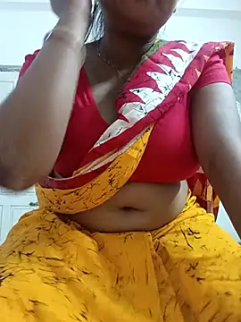 Snapshot of Priya_2222 chatting on 05/12/26, 06:38 Priya 2222 online show from 05/12/26, 06:38