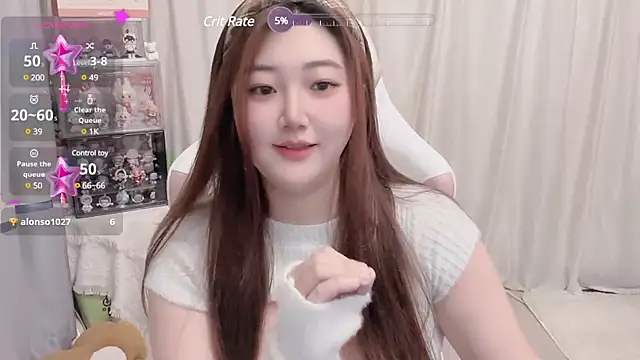 Stars Elyn online show from 03/13/25, 12:35