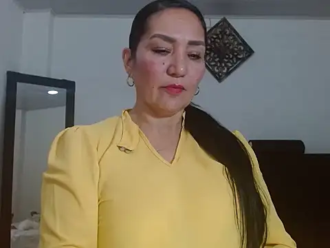 Snapshot of Hanna-33 chatting on 07/22/26, 04:10 Hanna-33 online show from 07/22/26, 04:10