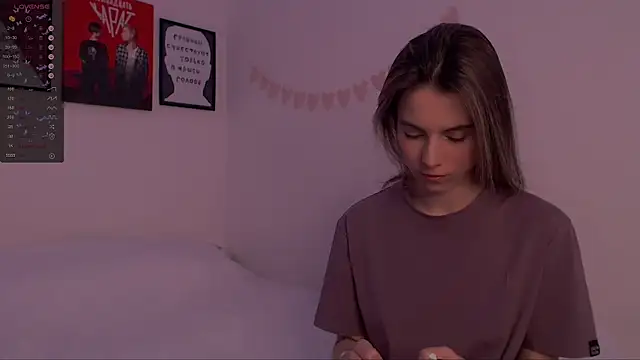 Snapshot of _ni_kiss chatting on 12/14/24, 11:23 ni kiss online show from 12/14/24, 11:23