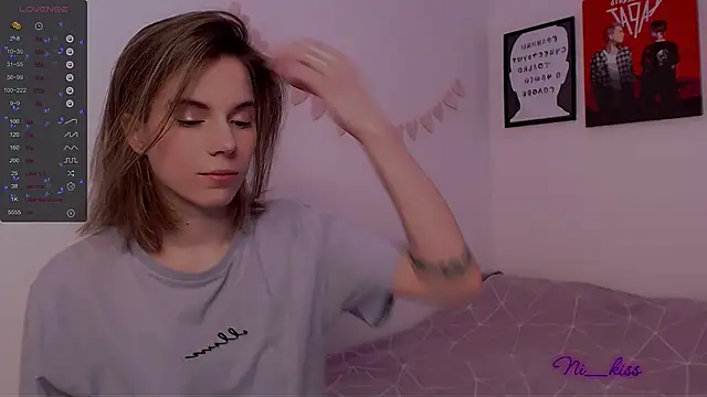 Snapshot of _ni_kiss chatting on 03/10/25, 09:07 ni kiss online show from 03/10/25, 09:07