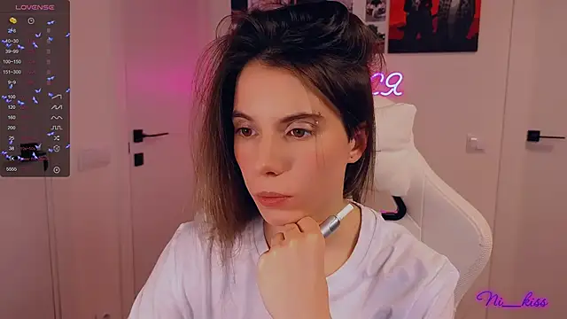 Snapshot of _ni_kiss chatting on 11/23/25, 07:13 ni kiss online show from 11/23/25, 07:13