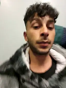 Iulianmarius12 online show from 03/18/25, 09:53