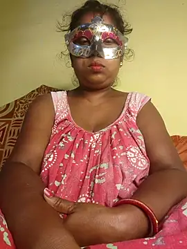 Snapshot of tinabhabhi chatting on 05/12/26, 10:34 tinabhabhi online show from 05/12/26, 10:34