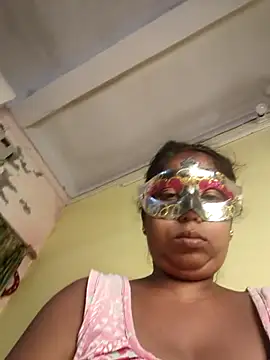 Snapshot of tinabhabhi chatting on 06/05/26, 10:43 tinabhabhi online show from 06/05/26, 10:43