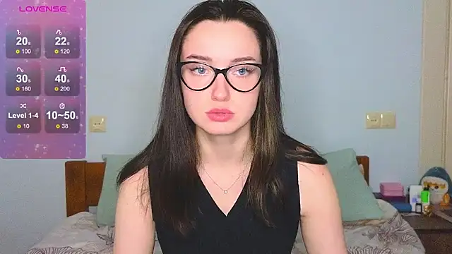 Wild Sophie  online show from 12/18/24, 04:28