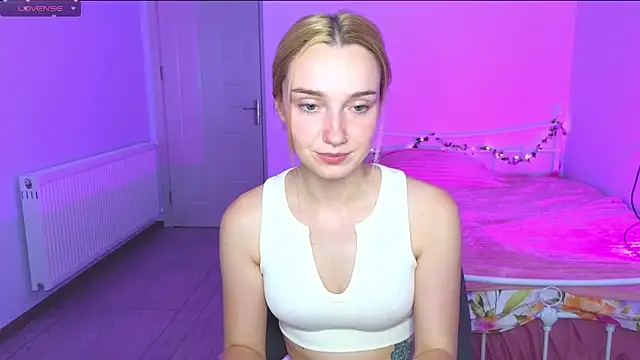 Wild Sophie  online show from 09/23/25, 06:33