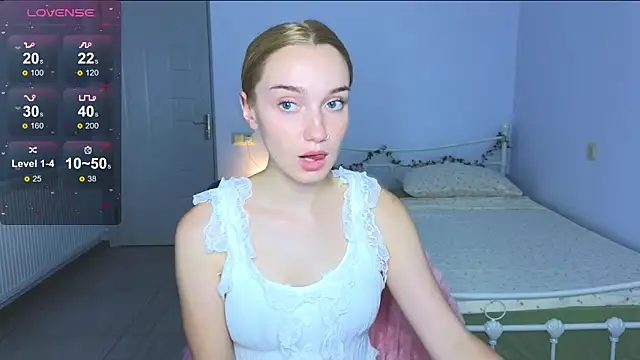 Wild Sophie  online show from 10/05/25, 04:49