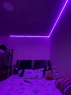 Hilary pinkk online show from 01/21/25, 03:26