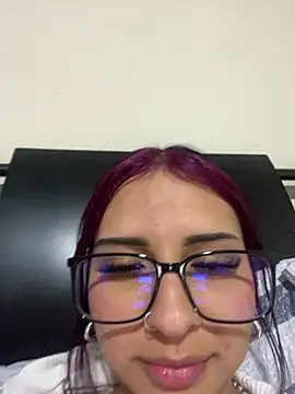 Hilary pinkk online show from 02/06/25, 01:27