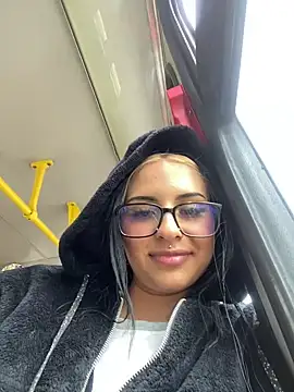 Hilary pinkk online show from 03/04/25, 06:18