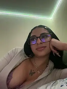 Hilary pinkk online show from 03/07/25, 06:02