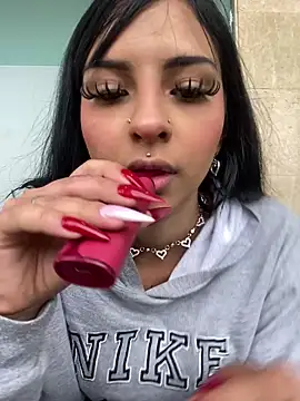 Hilary pinkk online show from 03/20/25, 03:36