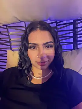 Hilary pinkk online show from 02/11/26, 01:21