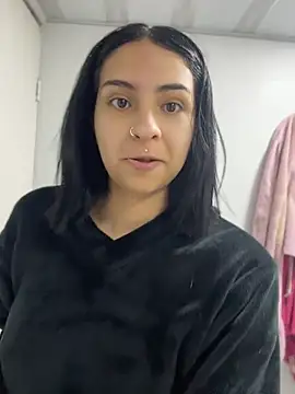 Hilary pinkk online show from 04/19/26, 10:12