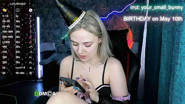 Snapshot of Your_small_bunny chatting on 05/09/26, 02:06 Your small bunny online show from 05/09/26, 02:06