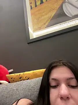 Snapshot of nekorori chatting on 02/20/25, 10:37 nekorori online show from 02/20/25, 10:37