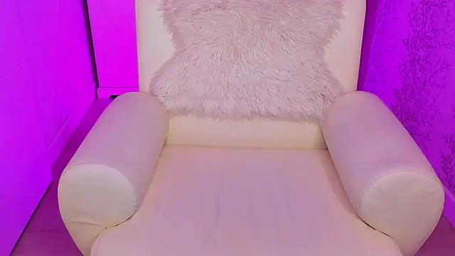 Ashley Rous online show from 01/07/25, 01:59