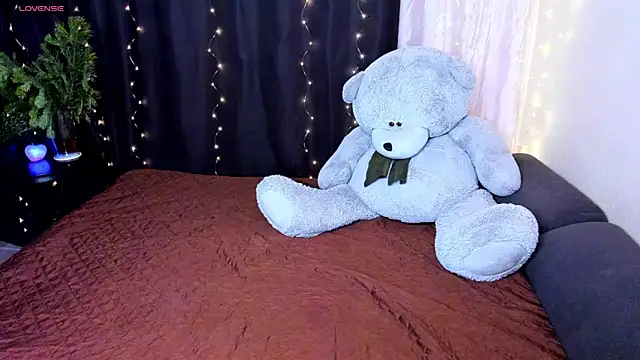 Ashley Rous online show from 01/22/25, 01:53