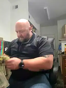 Strong Bear89 online show from 01/19/25, 09:22