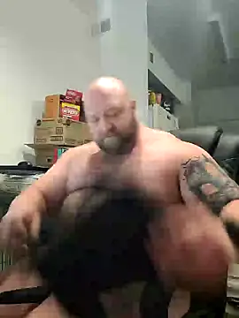 Strong Bear89 online show from 01/20/25, 06:42