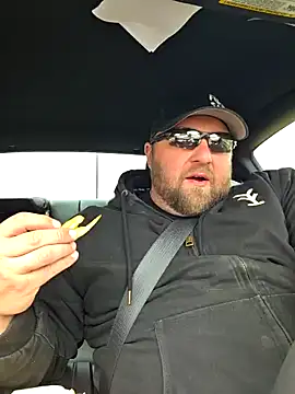 Strong Bear89 online show from 02/19/25, 07:16