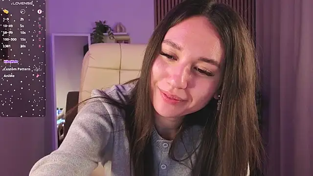 margeriTirell online show from 12/04/25, 02:54