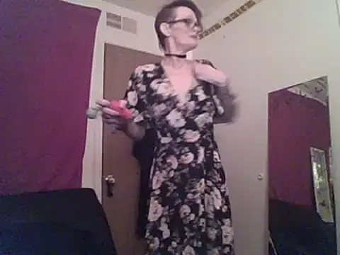 Snapshot of ivylee31 chatting on 12/04/24, 01:58 ivylee31 online show from 12/04/24, 01:58