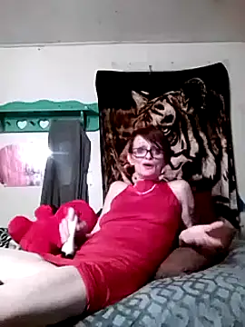 Snapshot of ivylee31 chatting on 12/28/24, 03:26 ivylee31 online show from 12/28/24, 03:26