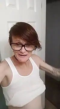 Snapshot of ivylee31 chatting on 03/02/25, 05:23 ivylee31 online show from 03/02/25, 05:23