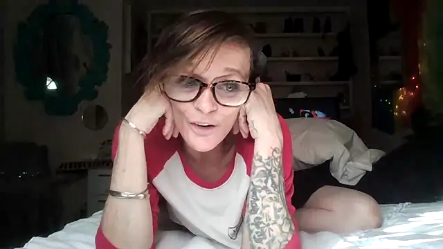 ivylee31 online show from 11/17/25, 07:52