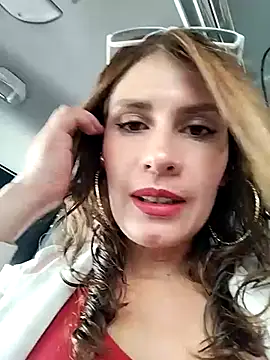 Snapshot of Alysson-- chatting on 03/06/25, 01:14 Alysson-- online show from 03/06/25, 01:14