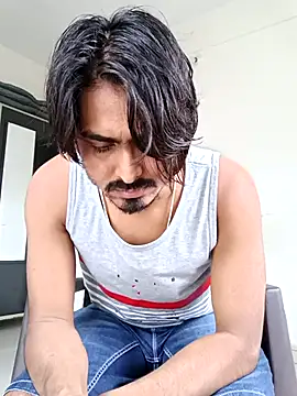 Snapshot of Samser0403 chatting on 09/15/25, 11:21 Samser0403 online show from 09/15/25, 11:21