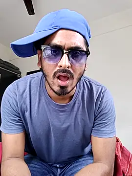 Snapshot of Samser0403 chatting on 09/17/25, 06:15 Samser0403 online show from 09/17/25, 06:15