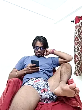 Snapshot of Samser0403 chatting on 10/11/25, 05:33 Samser0403 online show from 10/11/25, 05:33