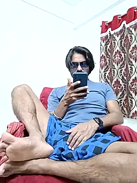 Snapshot of Samser0403 chatting on 10/30/25, 05:46 Samser0403 online show from 10/30/25, 05:46