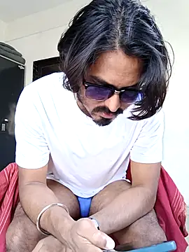 Snapshot of Samser0403 chatting on 11/13/25, 06:12 Samser0403 online show from 11/13/25, 06:12