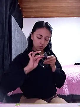 Gisell s online show from 01/07/25, 03:24