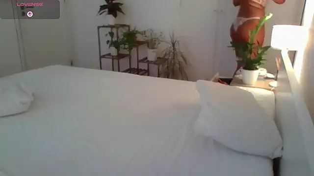 Snapshot of yournextdoorhottie chatting on 04/30/26, 12:22 yournextdoorhottie online show from 04/30/26, 12:22