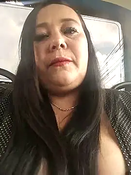 sara pineros online show from 03/05/25, 04:02